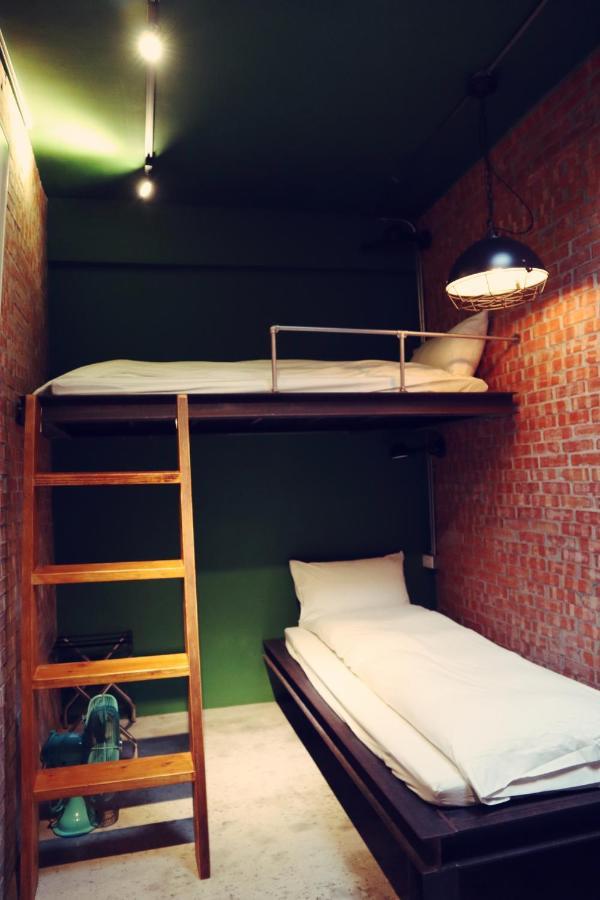 Travel Charger Hostel Hualien Exterior foto