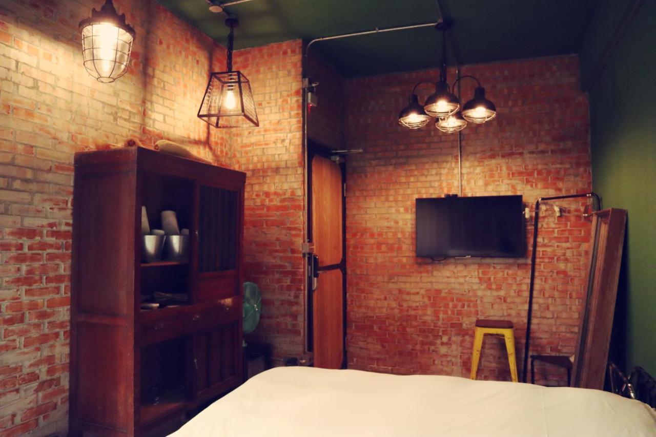 Travel Charger Hostel Hualien Exterior foto
